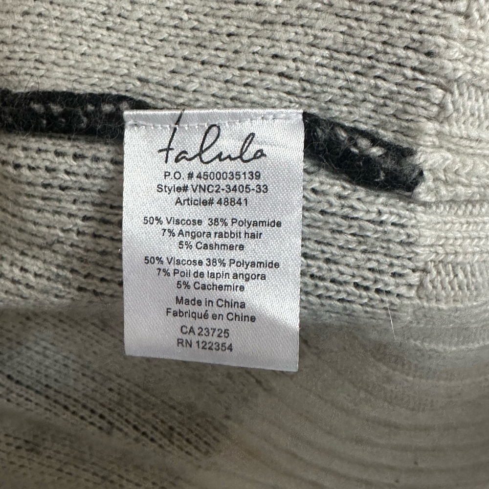 Talula Aritzia Gray and Black Knit Angora Cashmere Cardigan | Sz S | Cozy Layers - Picture 8 of 8